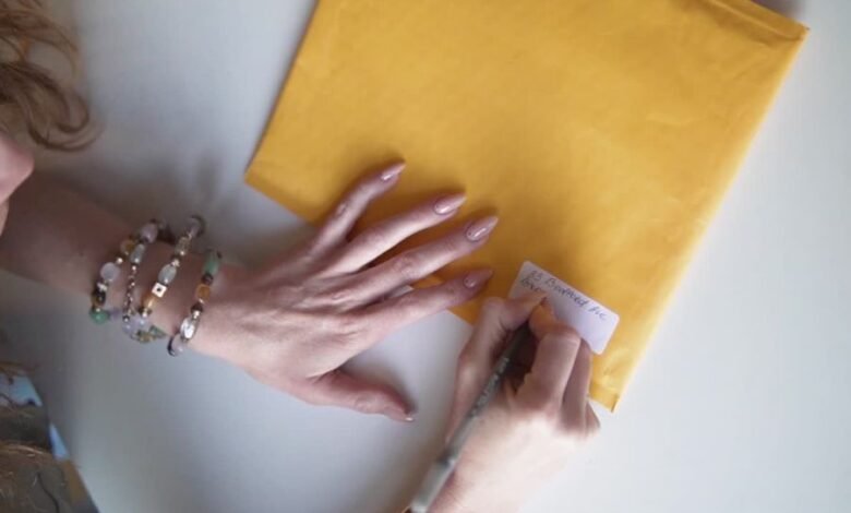 how to address an envelope